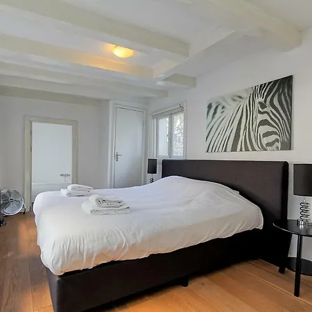 Spacious Canal Apartamento