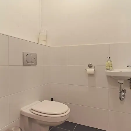 Spacious Canal Apartamento *