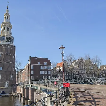 Spacious Canal *