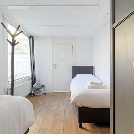 Апартаменты Spacious Canal *